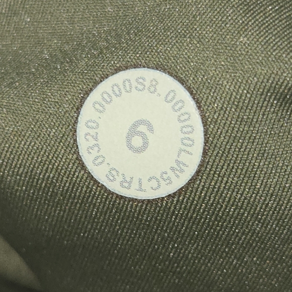 Lululemon Fast and Free Cropped Leggings - Picture 2 of 4